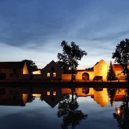 Ubytovani U Dvoraku Veselí nad Lužnicí Bagian luar foto